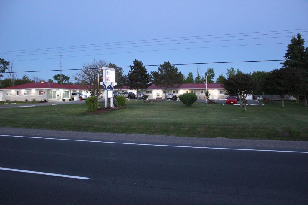 Blue Jay Motel Peterborough Exteriör bild
