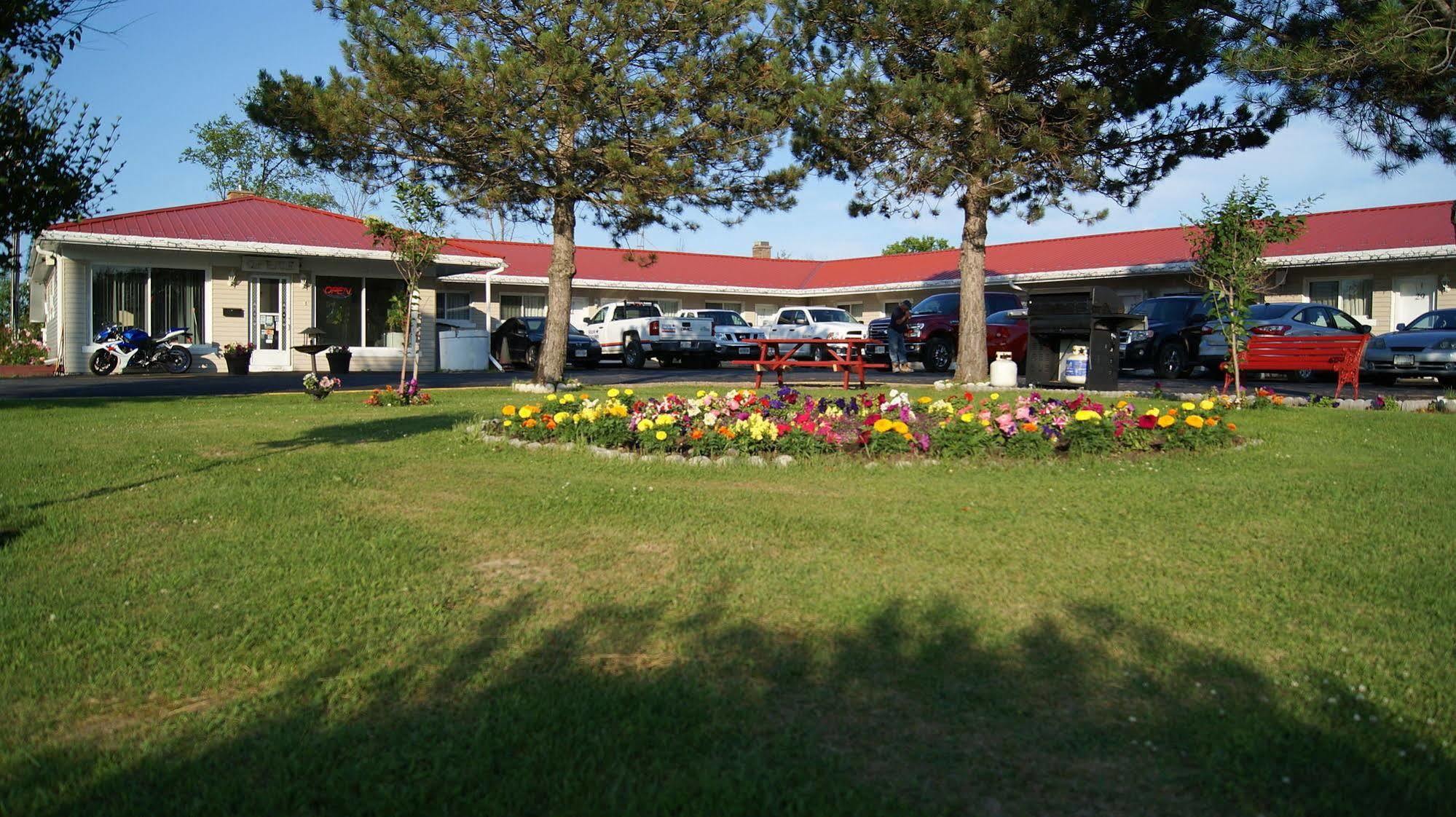 Blue Jay Motel Peterborough Exteriör bild